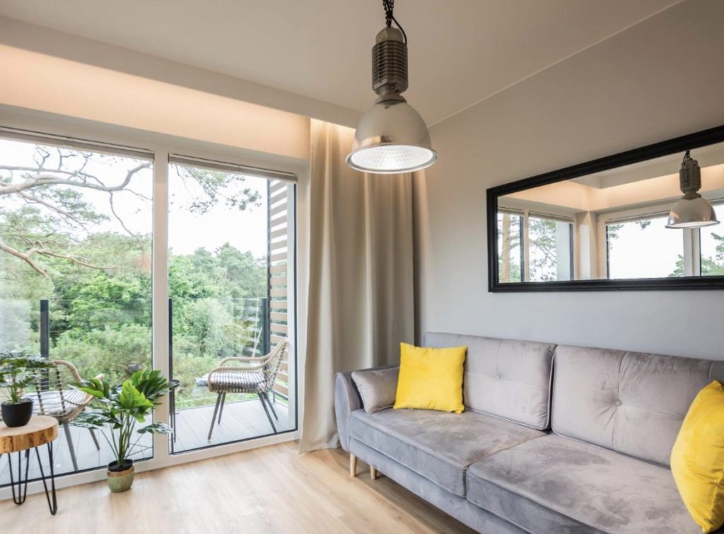 Salon w apartamencie 34 Sosnowa 4 Mielno