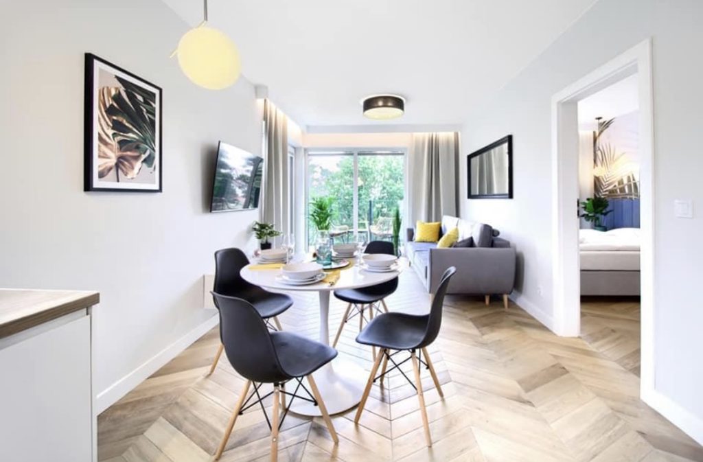 Salon w apartamencie 39 Sosnowa 4 Mielno