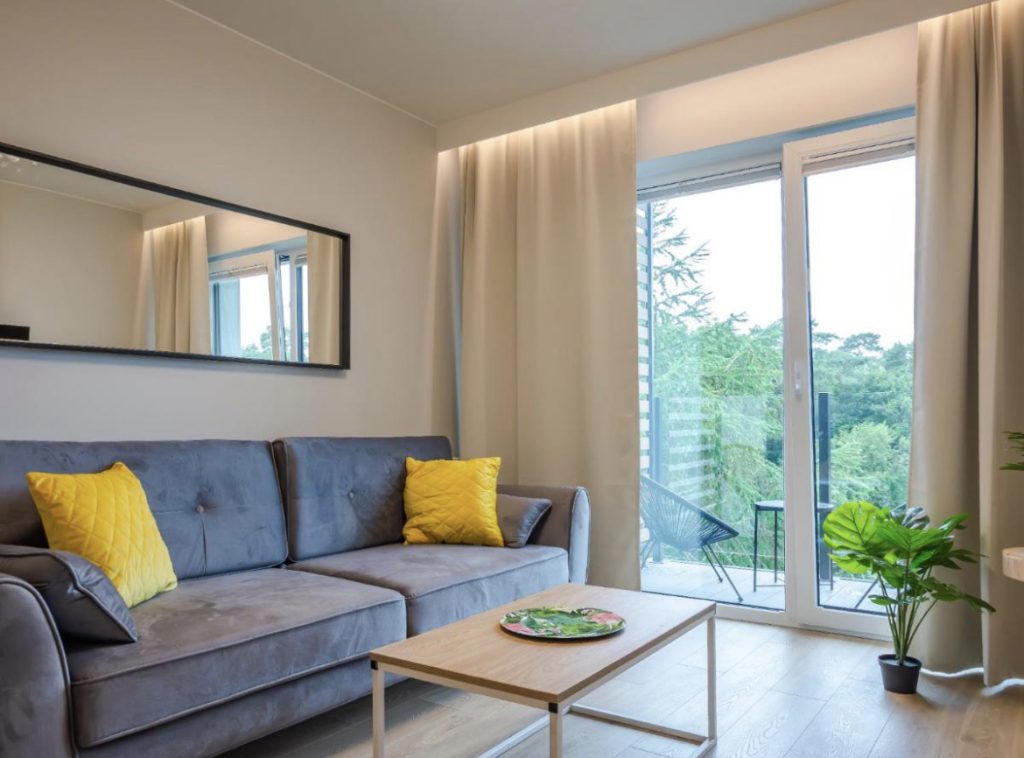 Salon w apartamencie 25 Sosnowa 4 Mielno