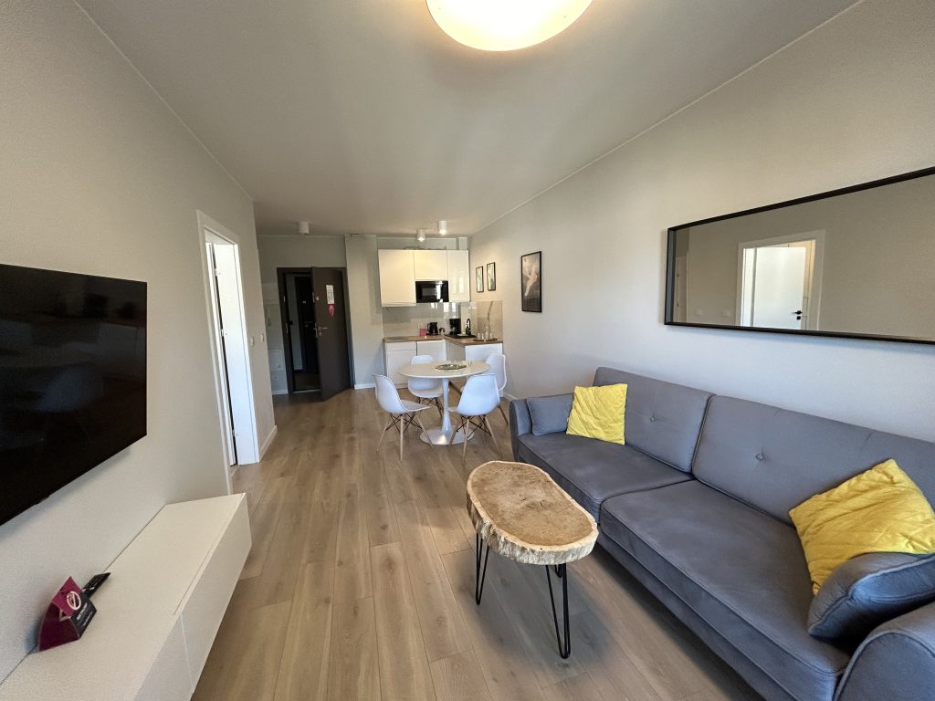 Salon w apartamencie 25 Sosnowa 4 Mielno